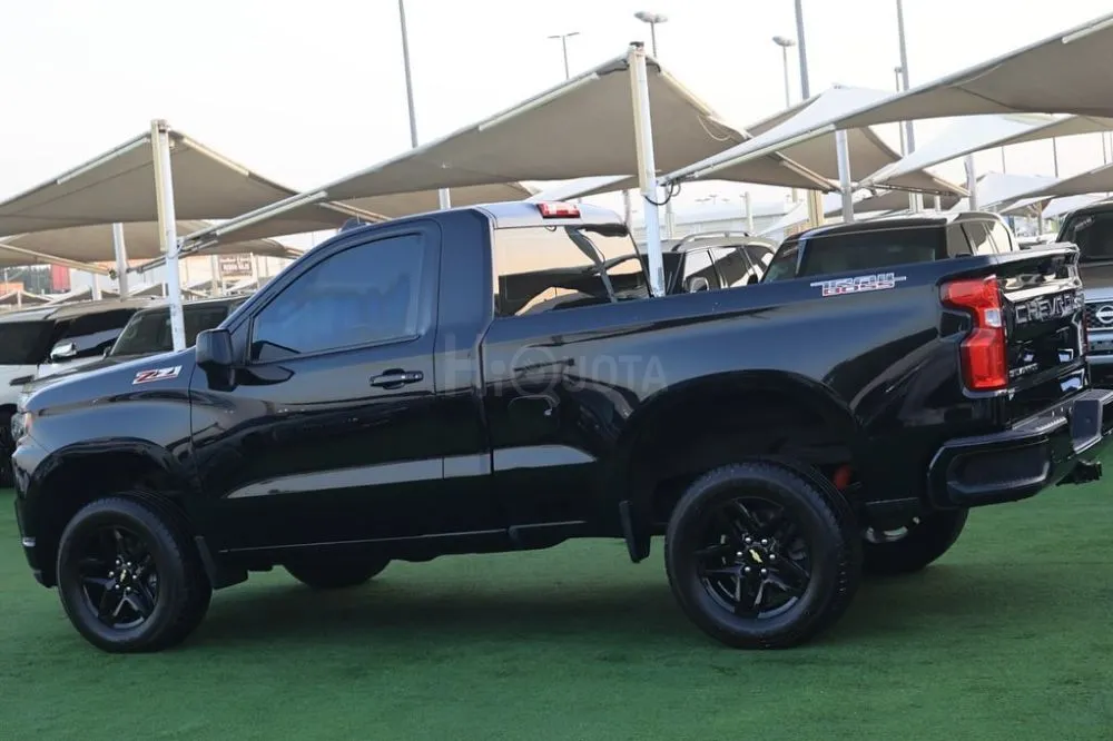 CHEVROLET SILVERADO 2021 LT GCC for sale on HiQuota