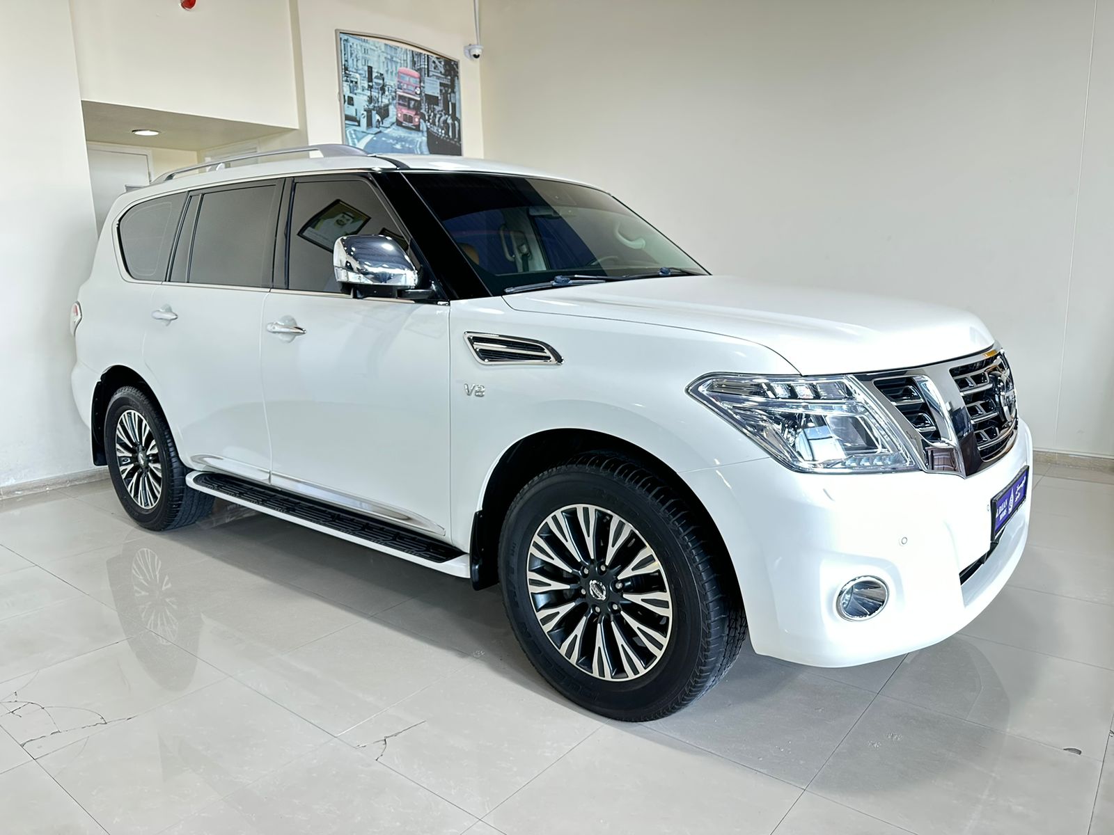 Nissan Patrol Platinum 400 white for sale on HiQuota