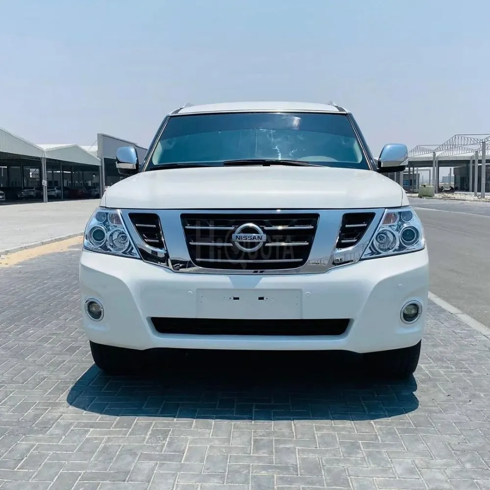 Nissan petrol Eight cylinder big machine GCC model 2011 mdel