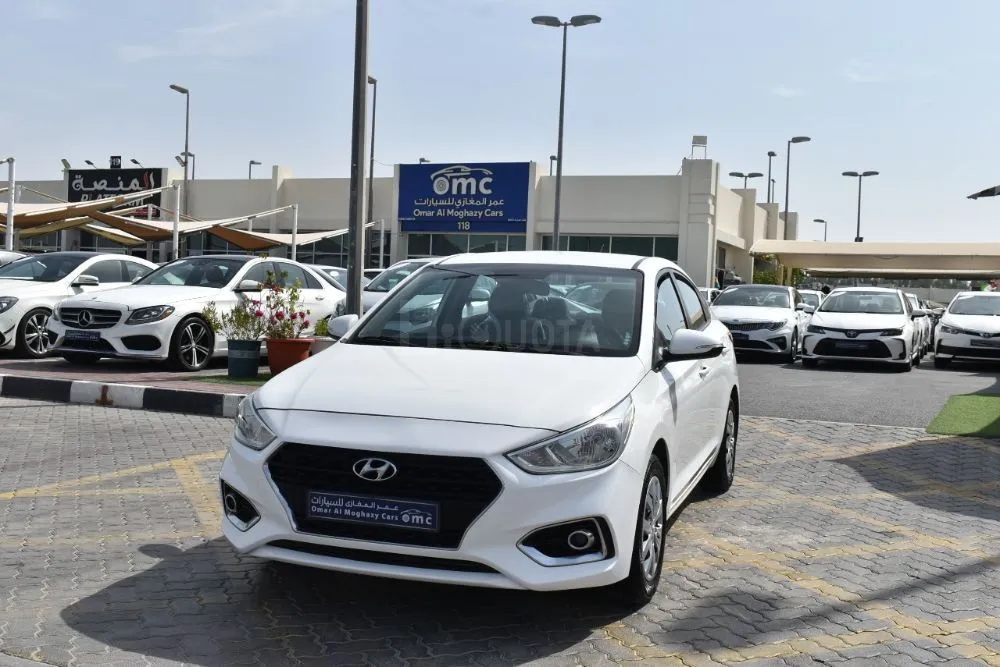 hyundai accent 2020 4 Clyinder  GULF SPECS CAR