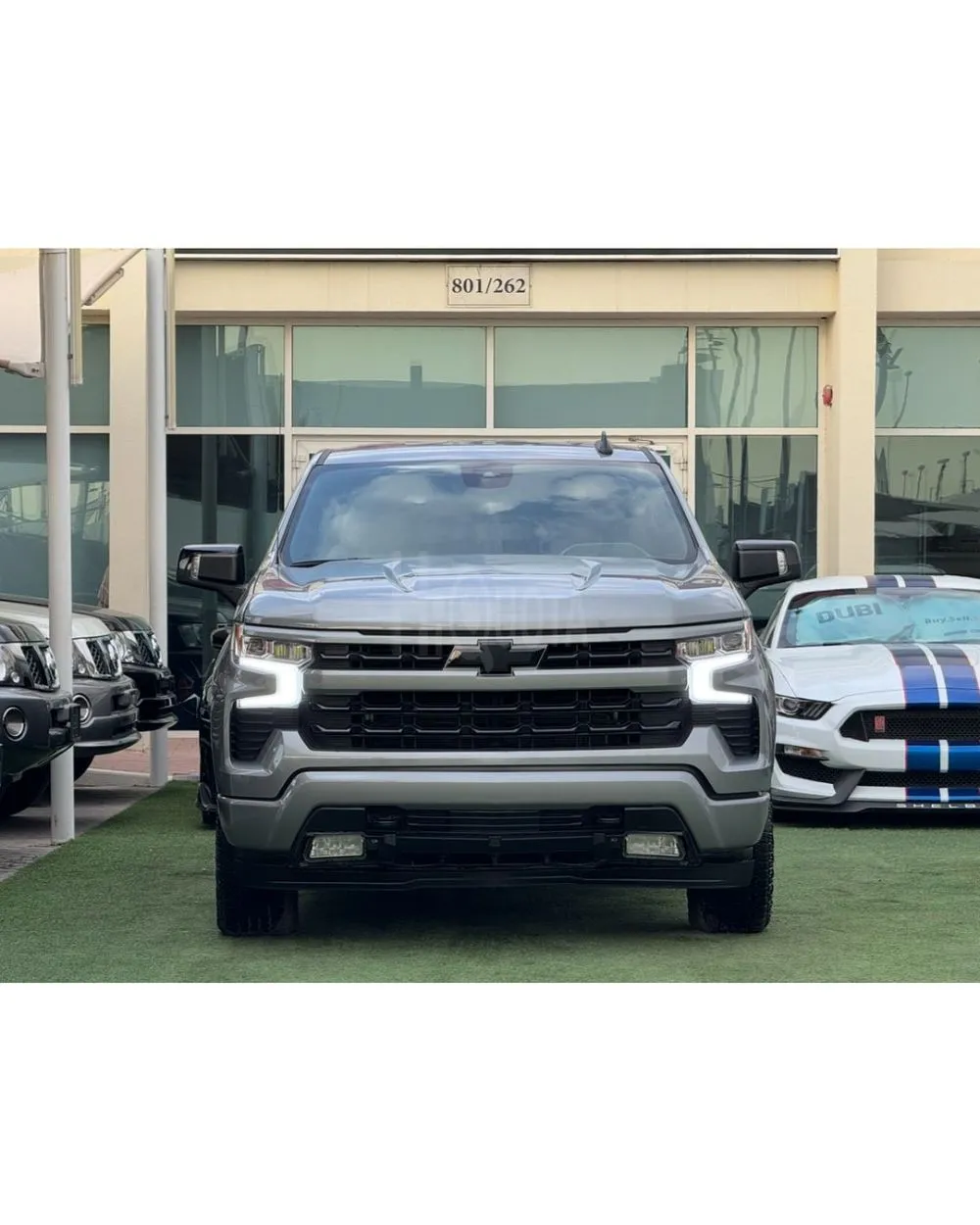 CHEVROLET SILVERADO RST GCC 2023 Full service history (under warranty) Zero accidents Full option