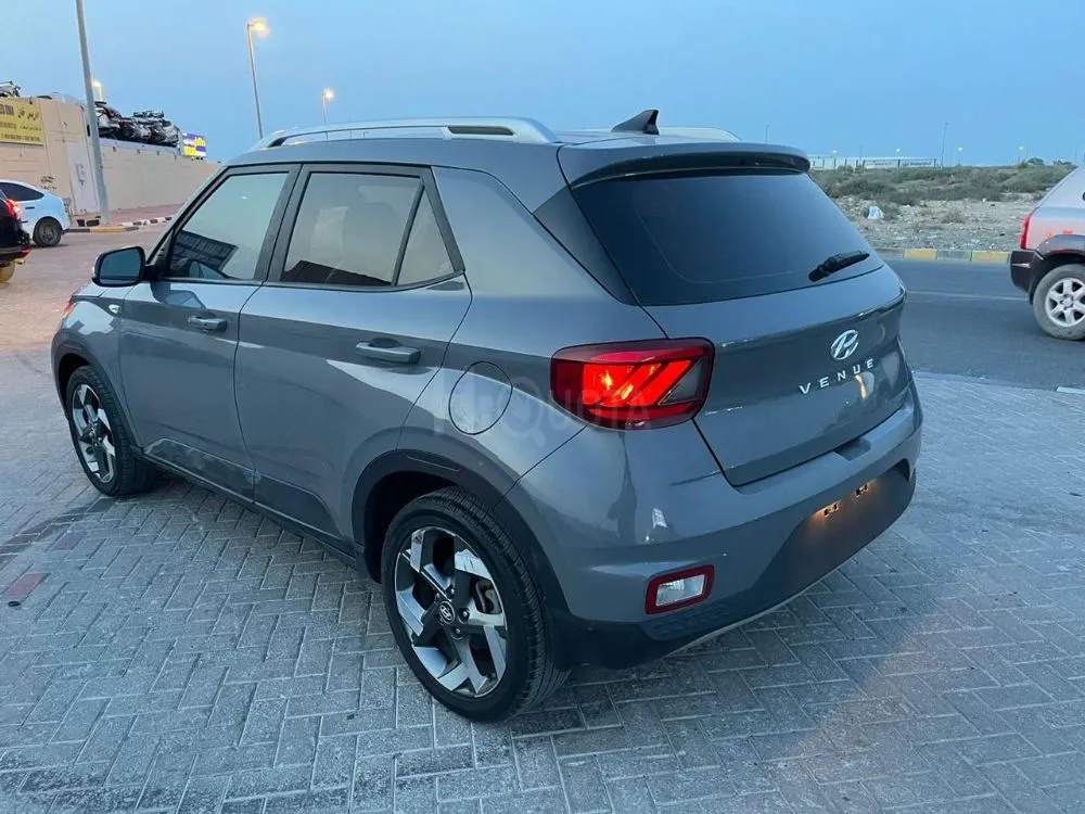 HYUNDAI VENUE SEL 2020 1.6L V4 ( VERY ECONOMY ) for sale on HiQuota