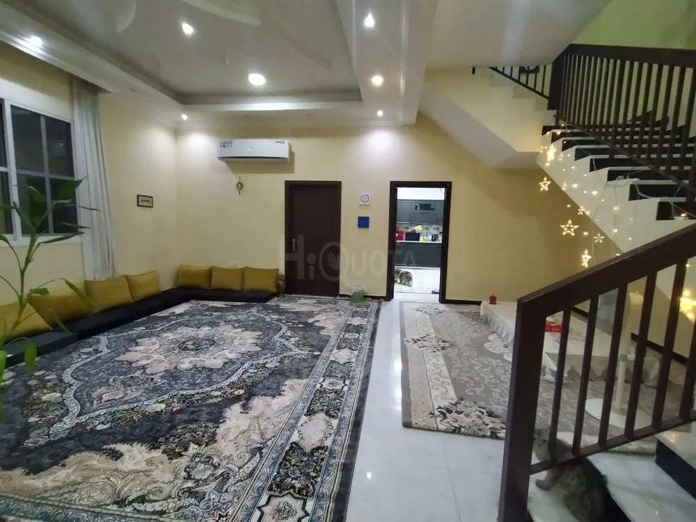 فيلا زاوية للبيع عجمان المويهات سعر مغري