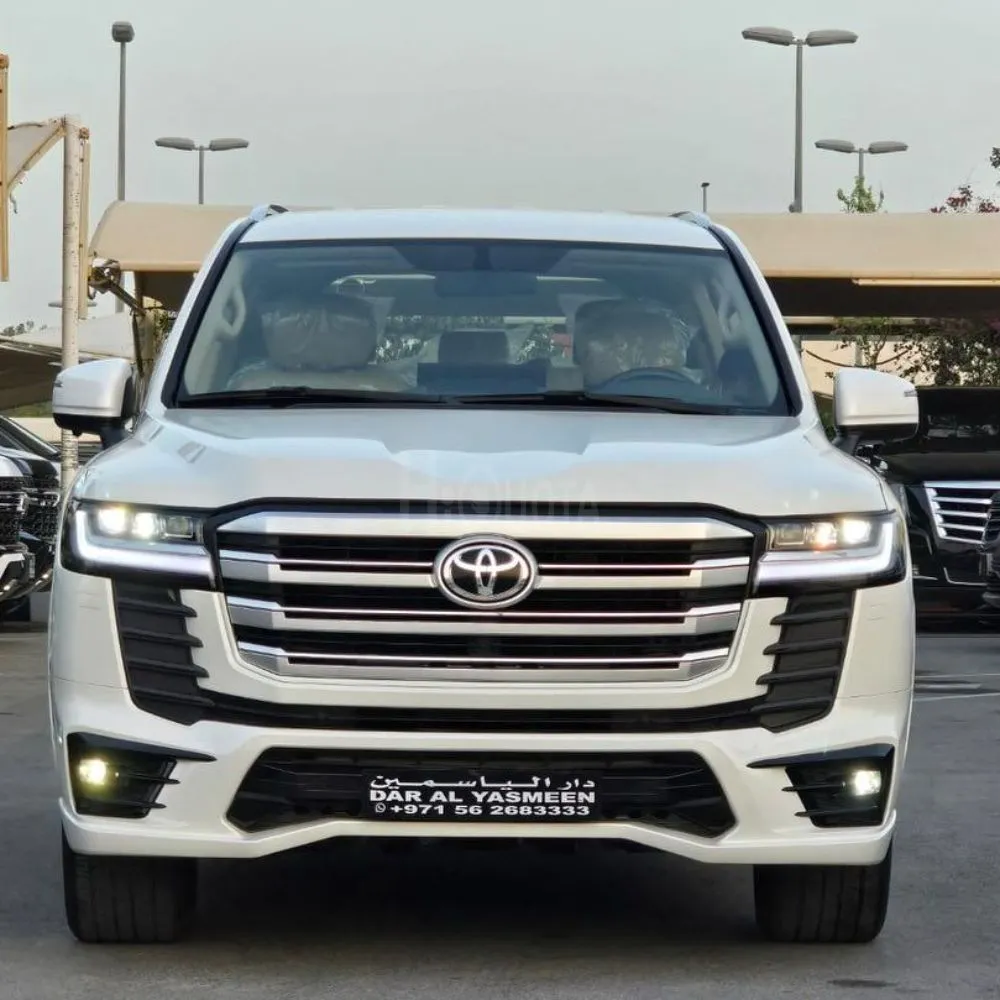 Toyota Land Cruiser GXR Upgraded 2022 Body Kit Model : 2013 Specs : GCC for sale on HiQuota