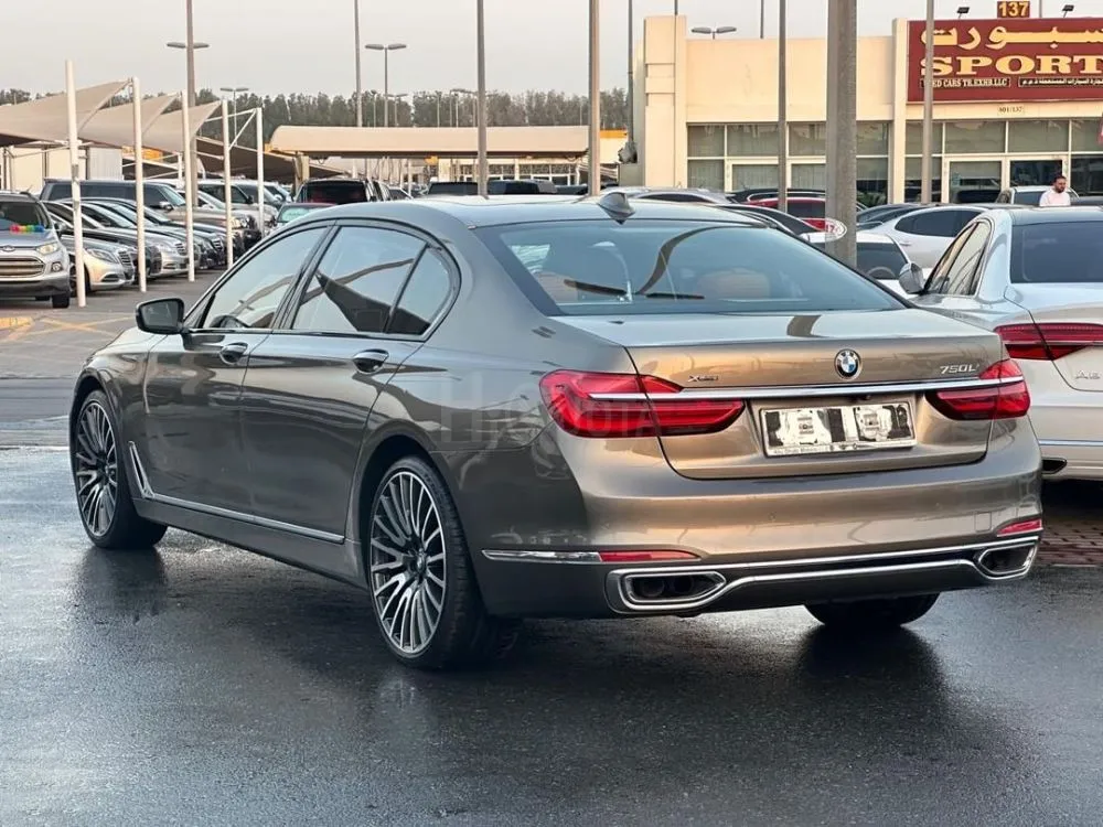 BMW 750 Li TWIN POWER TURBO  Model: 2017  Specifications: Gulf for sale on HiQuota