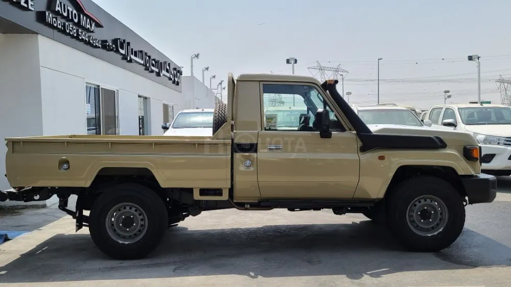 Toyota Land Cruiser Pick up Single Cabin 2024 Model Year 4.0L A/T BSC Option for sale on HiQuota