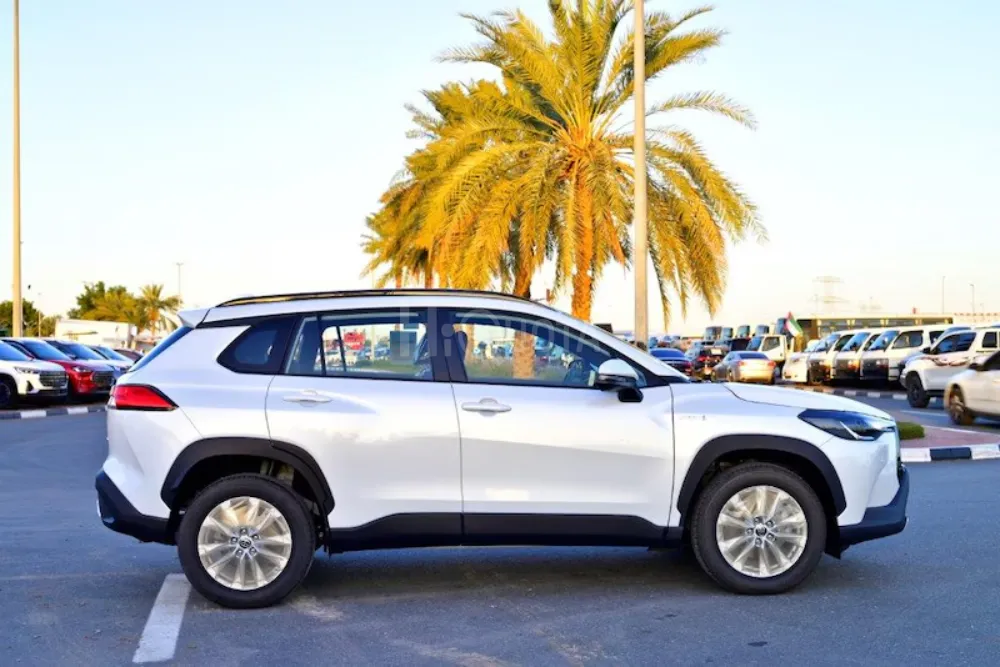 TOYOTA COROLLA 2024  CROSS HYBRID XLE 1.8L PETROL AT for sale on HiQuota