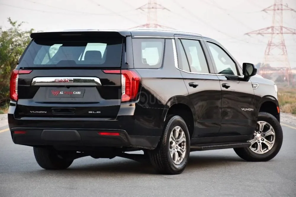 GMC YUKON SLE 2023 Gcc Under warranty for sale on HiQuota