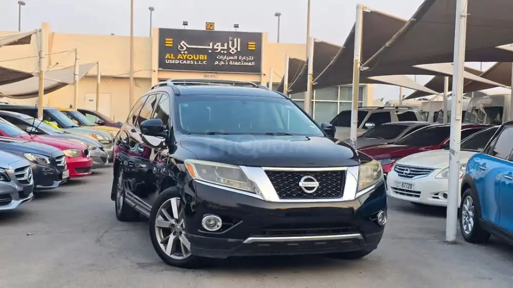 Nissan Pathfinder, Option Villas 2015 for sale on HiQuota