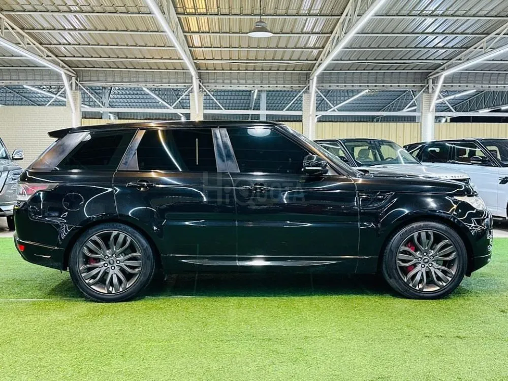 Range Rover Vogue V6 2016 GCC for sale on HiQuota