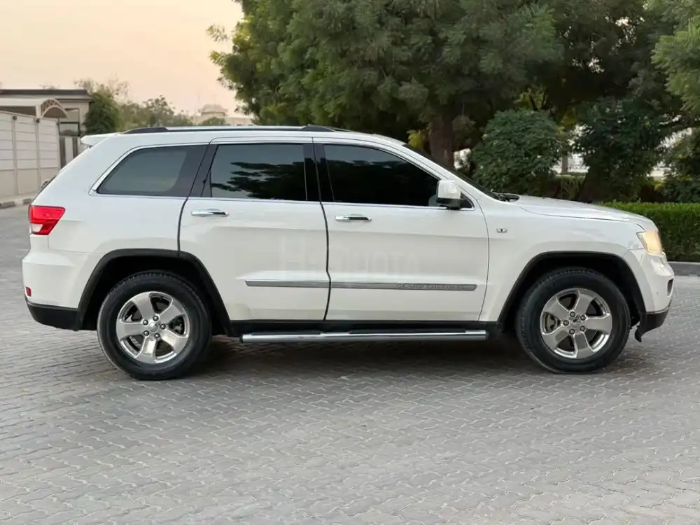 Jeep Grand Cherokee 2012 GCC Spec