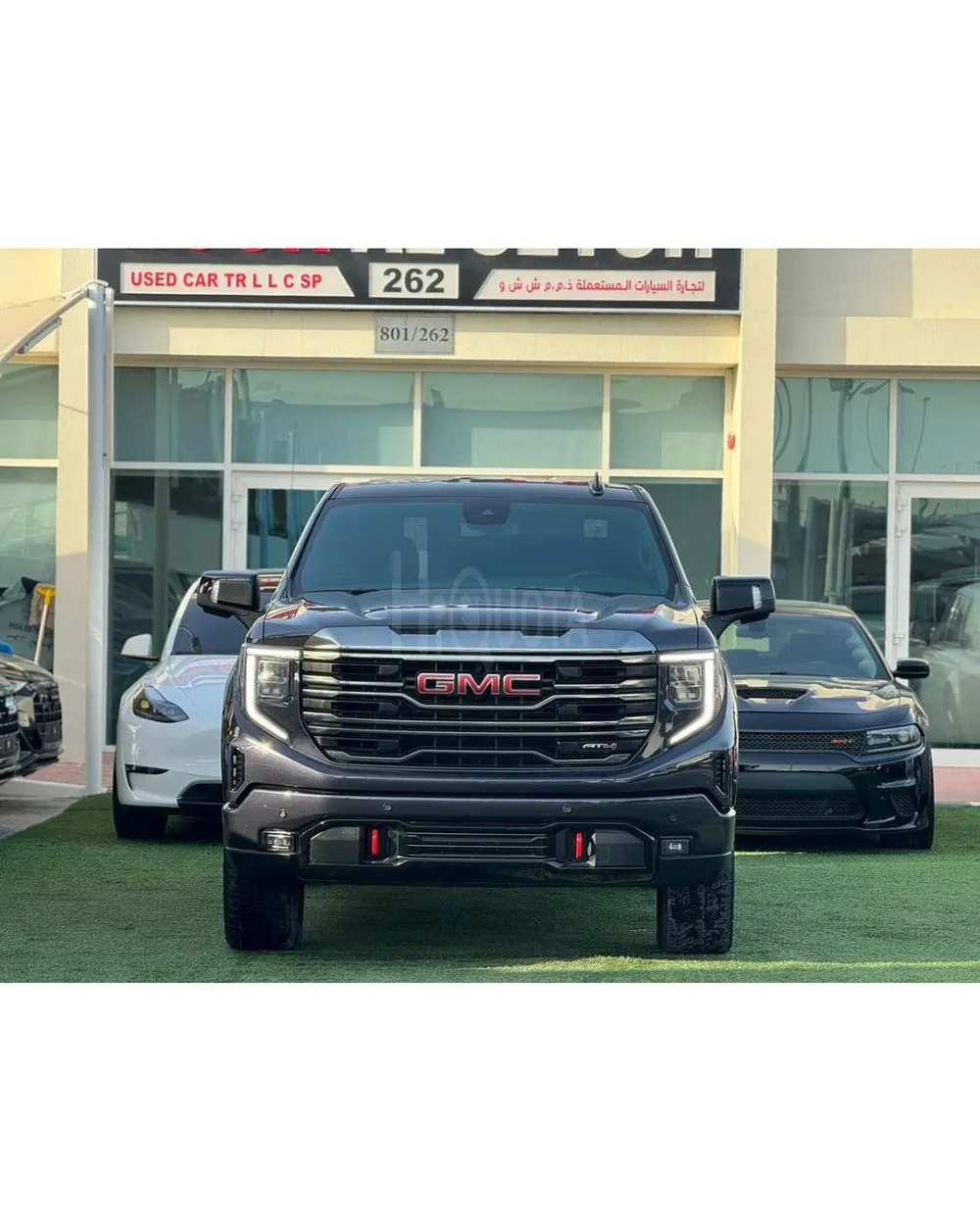 GMC SIERRA AT4 GCC 2022 Service history (under warranty) Zero accident Full option