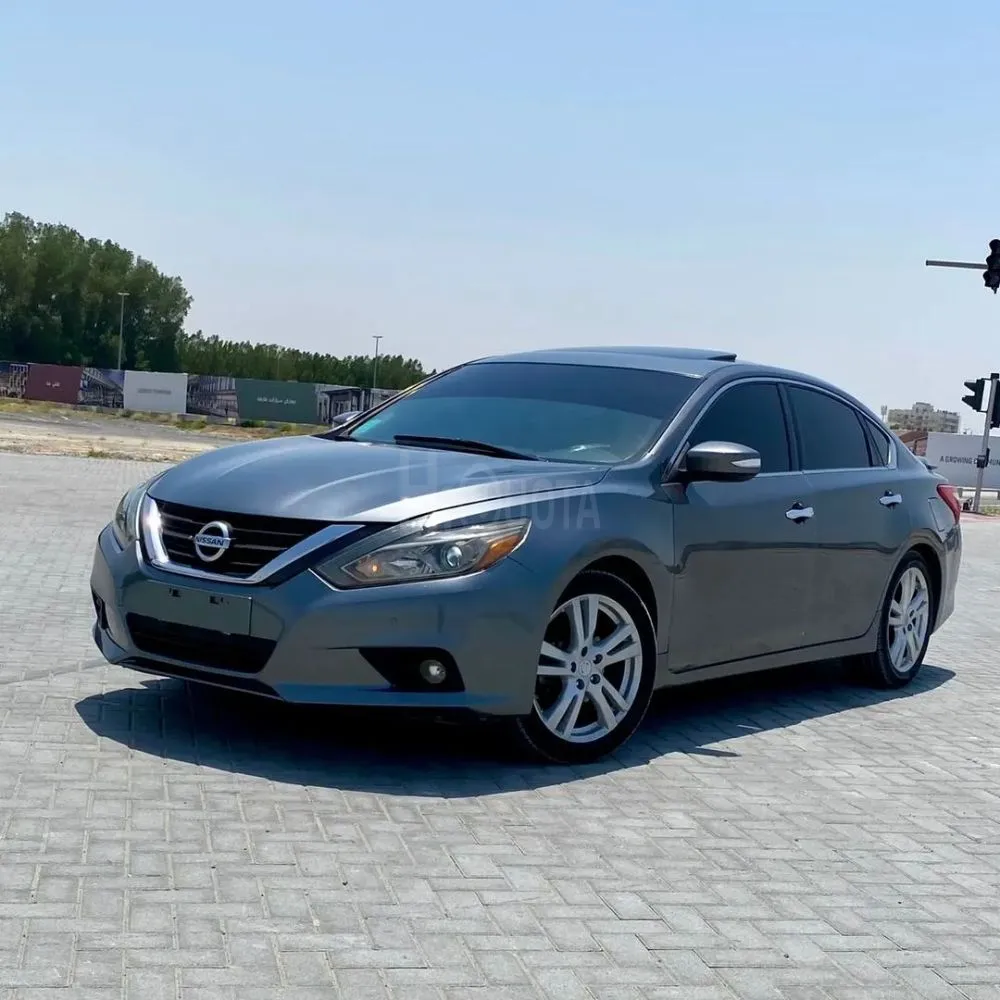 Nissan Altima SL 2016 model Six cylinder Full option sunroof