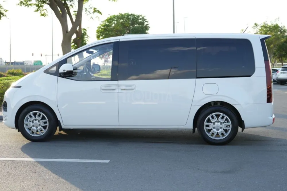 Hyundai Staria 2023 for sale on HiQuota