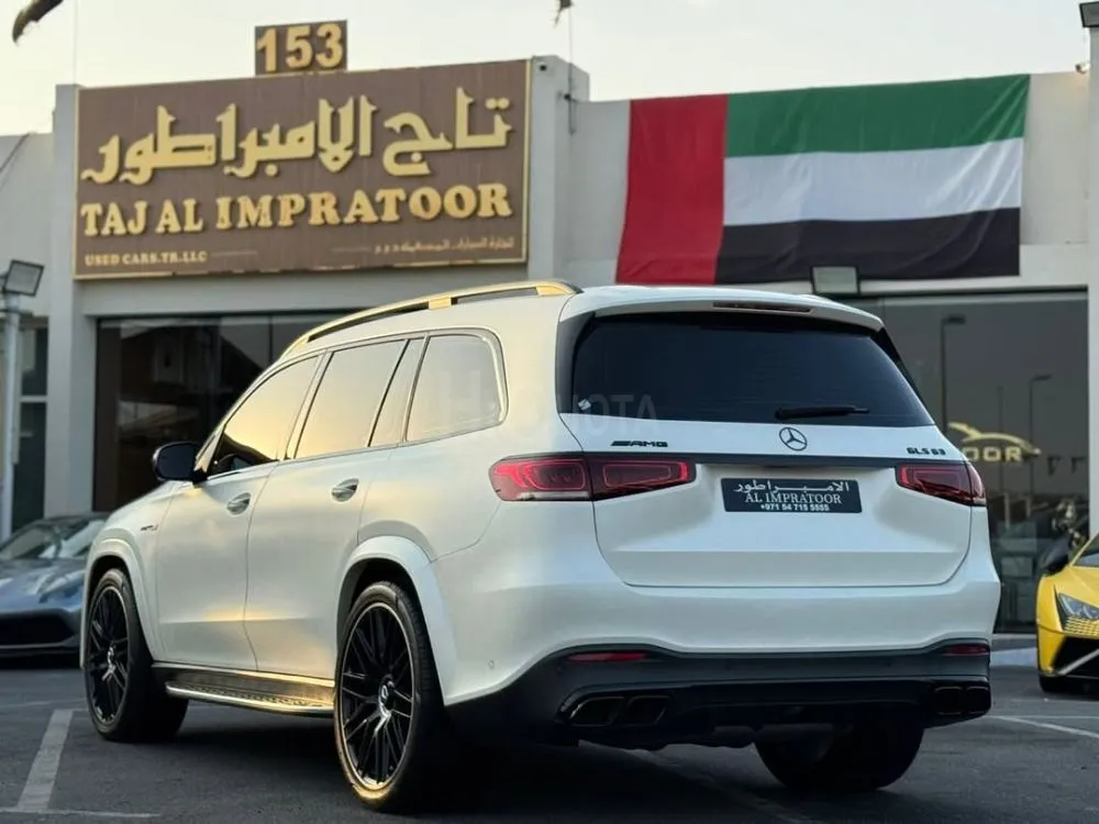 MERCEDES GLS63 AMG V8 2021 GCC FIRST OWNER FREE ACCIDENT ORIGINAL PAINT WARRANTY WITH SERVICE CONTRACT VERY GOOD CONDITION FULL SERVICE HISTORY RADAR PANORAMA VERY CLEAN CAR