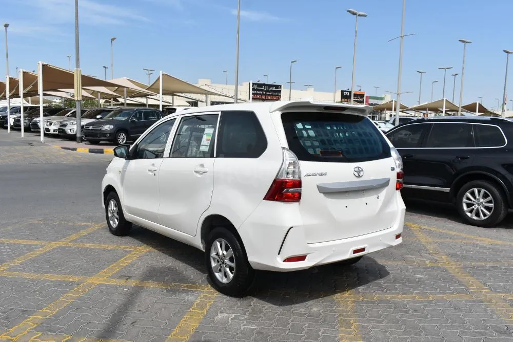 toyota avanza 2020 4 Clyinder GULF SPECS CAR