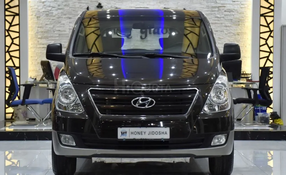 Hyundai H1 ( 2018 Model ) in Brown Color GCC Specs This has done a mileage of 55,000 Km for sale on HiQuota