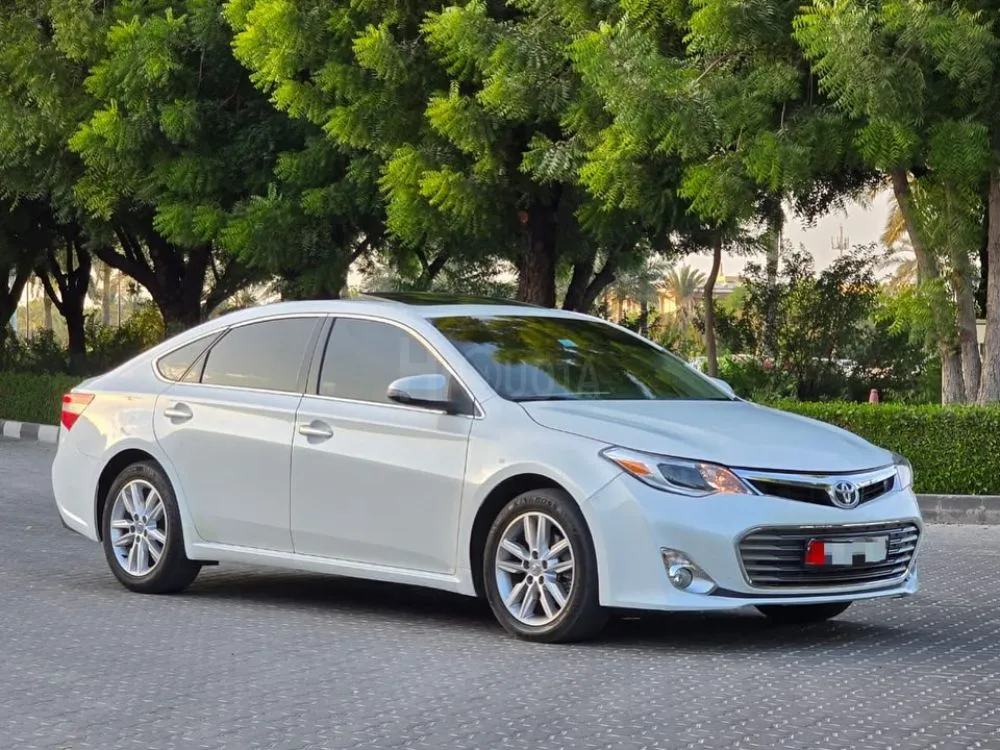 Toyota Avalon Limited Model : 2014 for sale on HiQuota