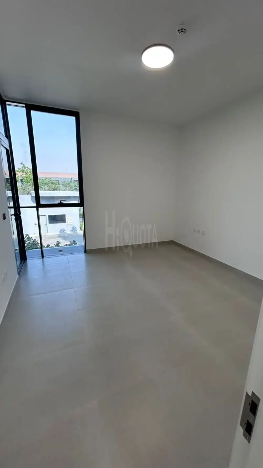 فرصة لا تتكرر امتلك الان تاون هاوس جاهز في ارقي المشاريع السكنيه في الشارقه مشروع مسار