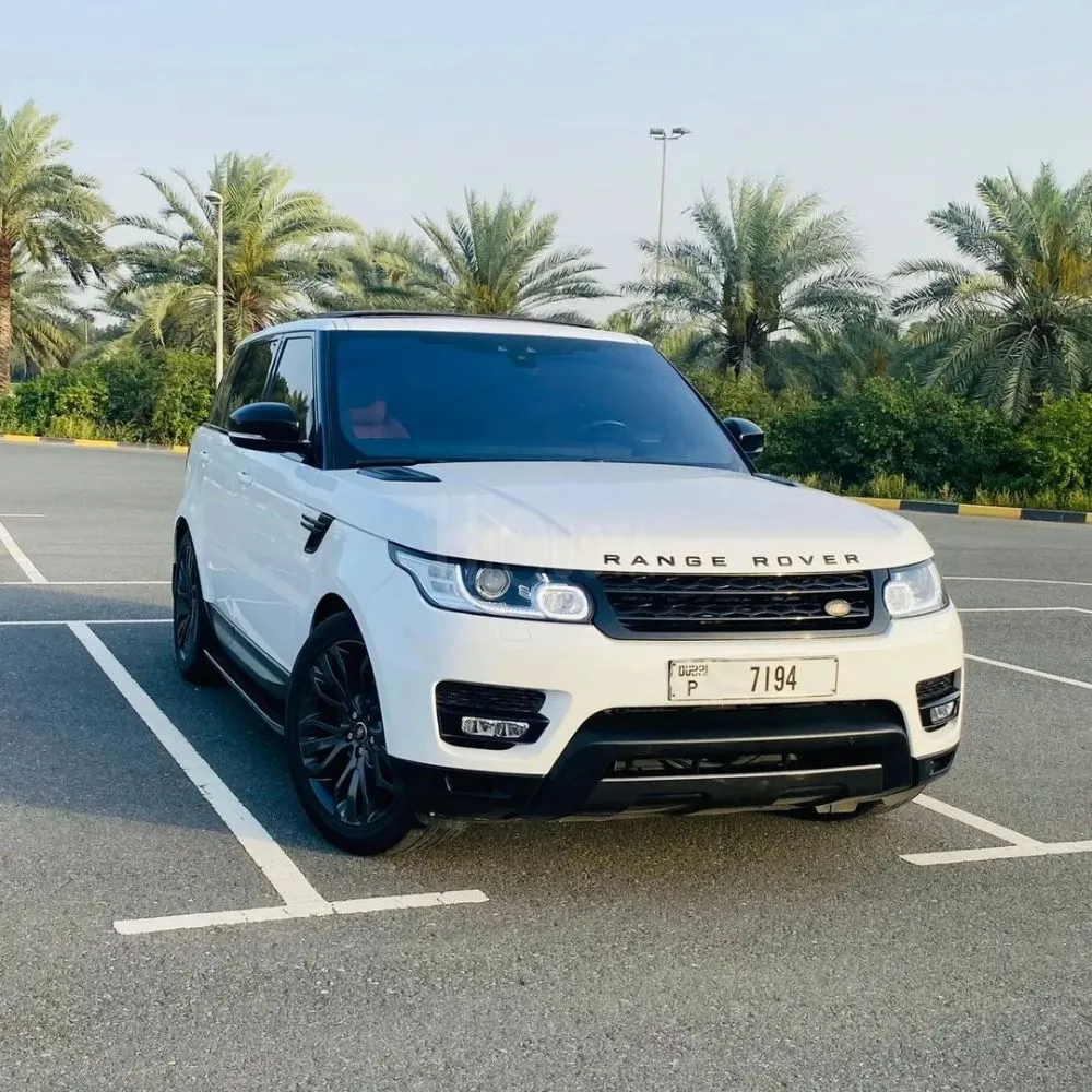Range Rover Sport GCC model 2017 Supercharged 6 cylinder for sale on HiQuota