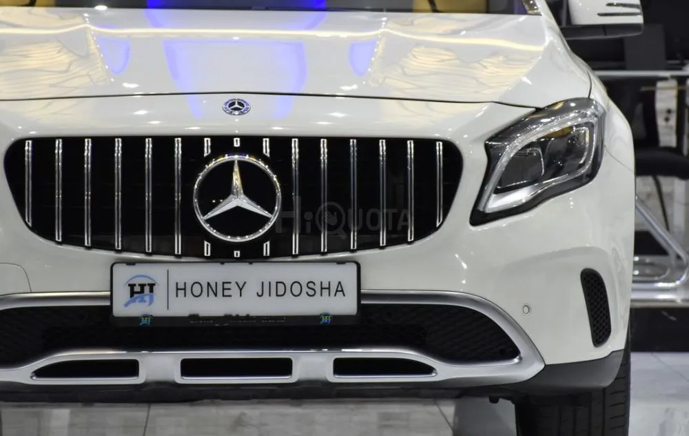 Mercedes-Benz GLA 250 EXCELLENT DEAL for our Mercedes GLA 250 ( 2018 Model ) in White Color GCC Specs for sale on HiQuota