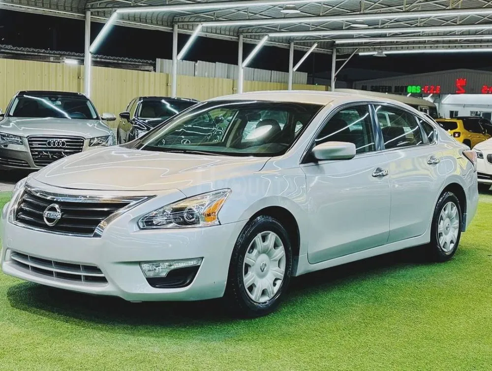 Nissan Altima 2014 model, American specifications, agency paint for sale on HiQuota