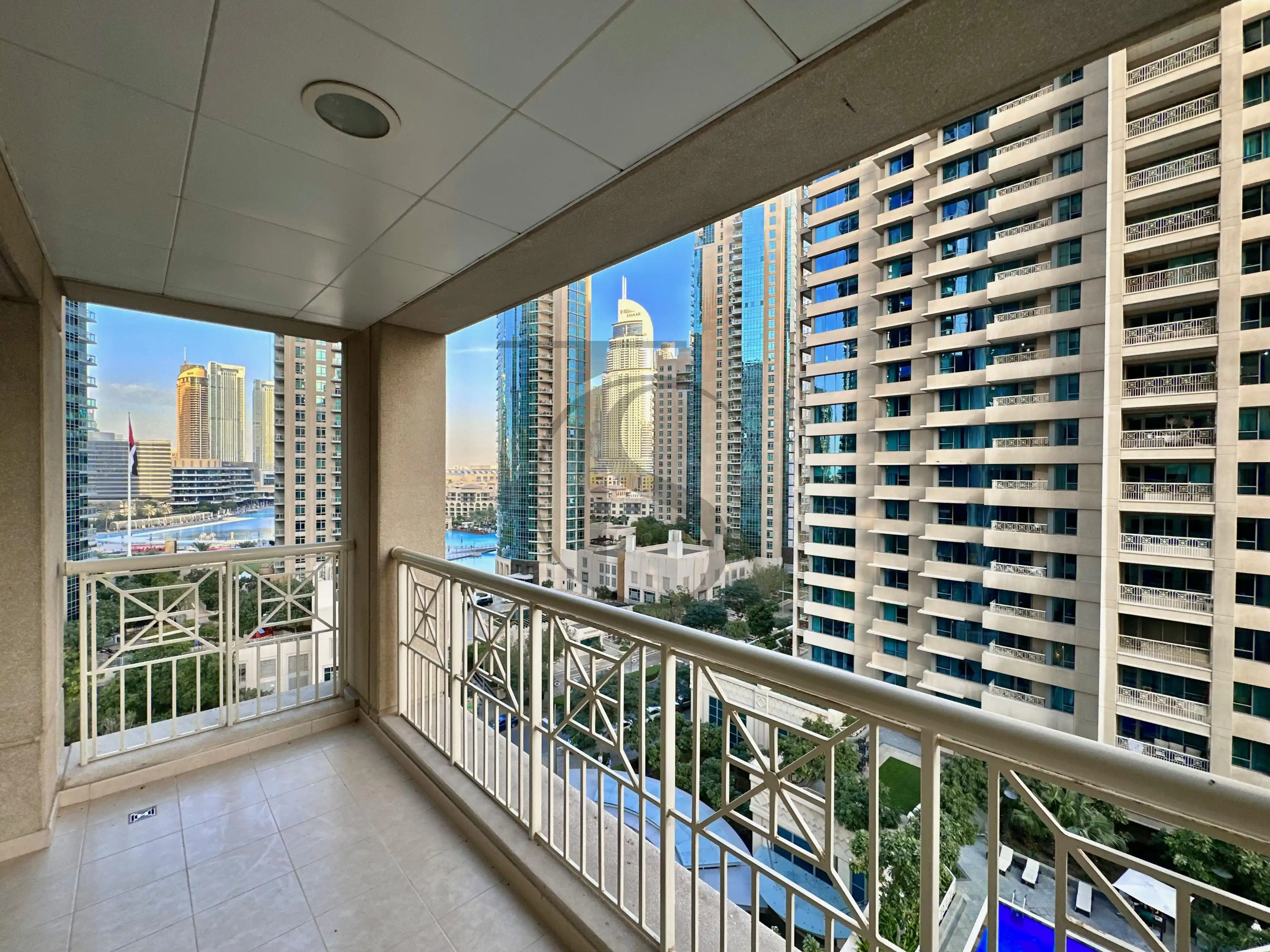 Fountain View I Vacant I Pool facing