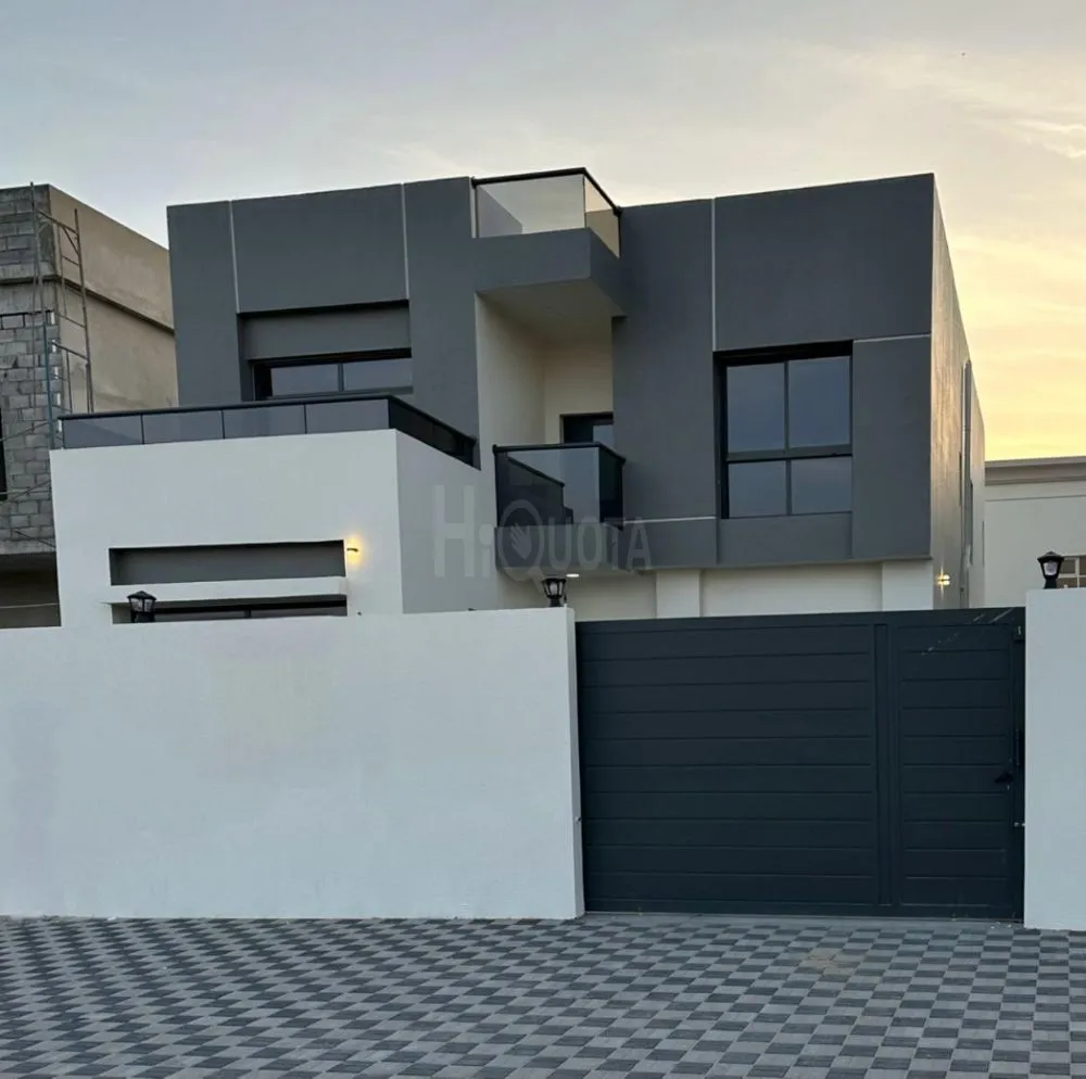 فيلا للبيع منطقة السلمة  امارة ام القيون