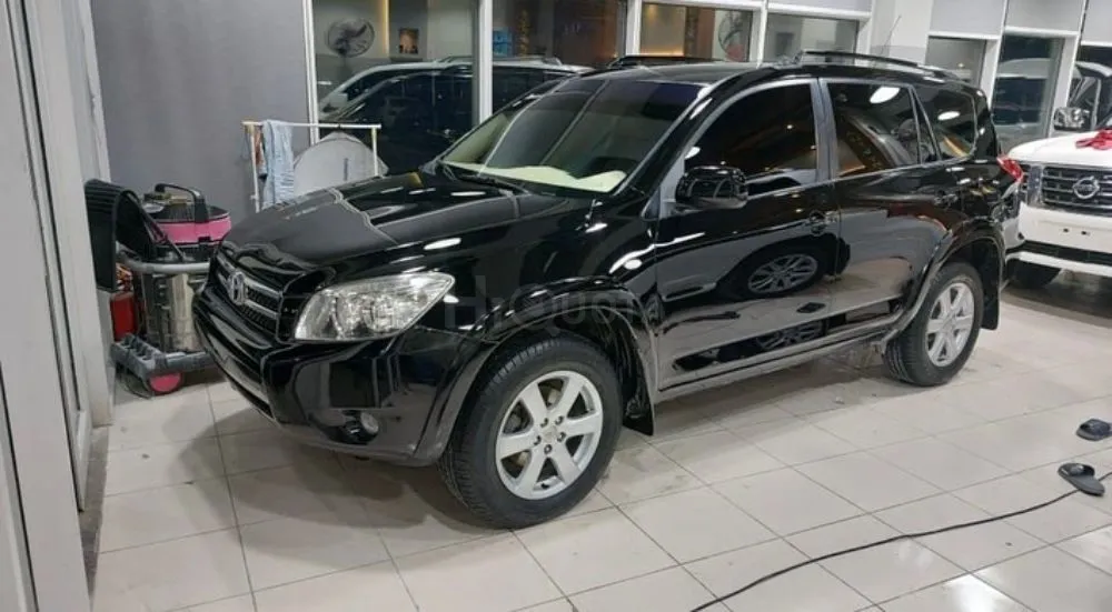 Toyota Rav4 Model: 2007  color inside is beige for sale on HiQuota