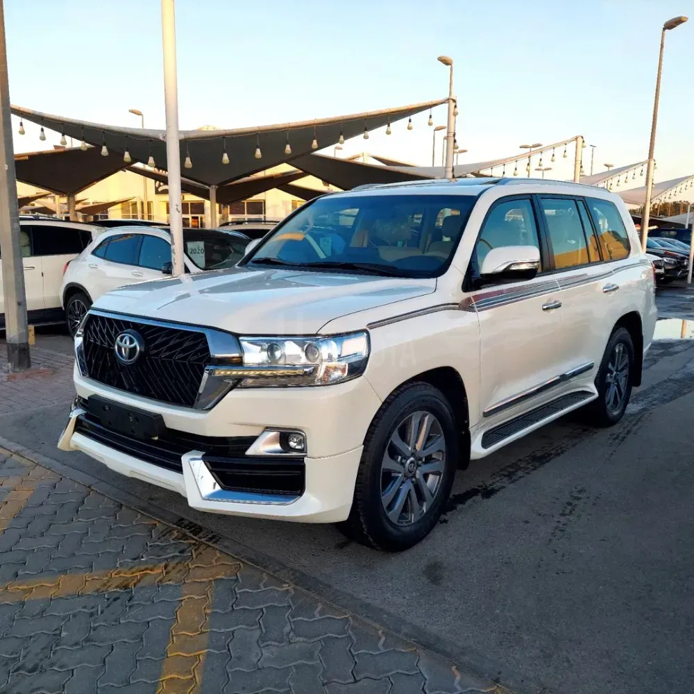 Toyota Land Cruiser GXR V8  2019 model