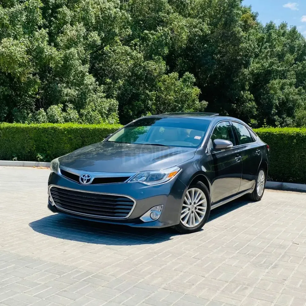 Toyota Avalon SE+ Gulf 2014 model Six cylinder V6