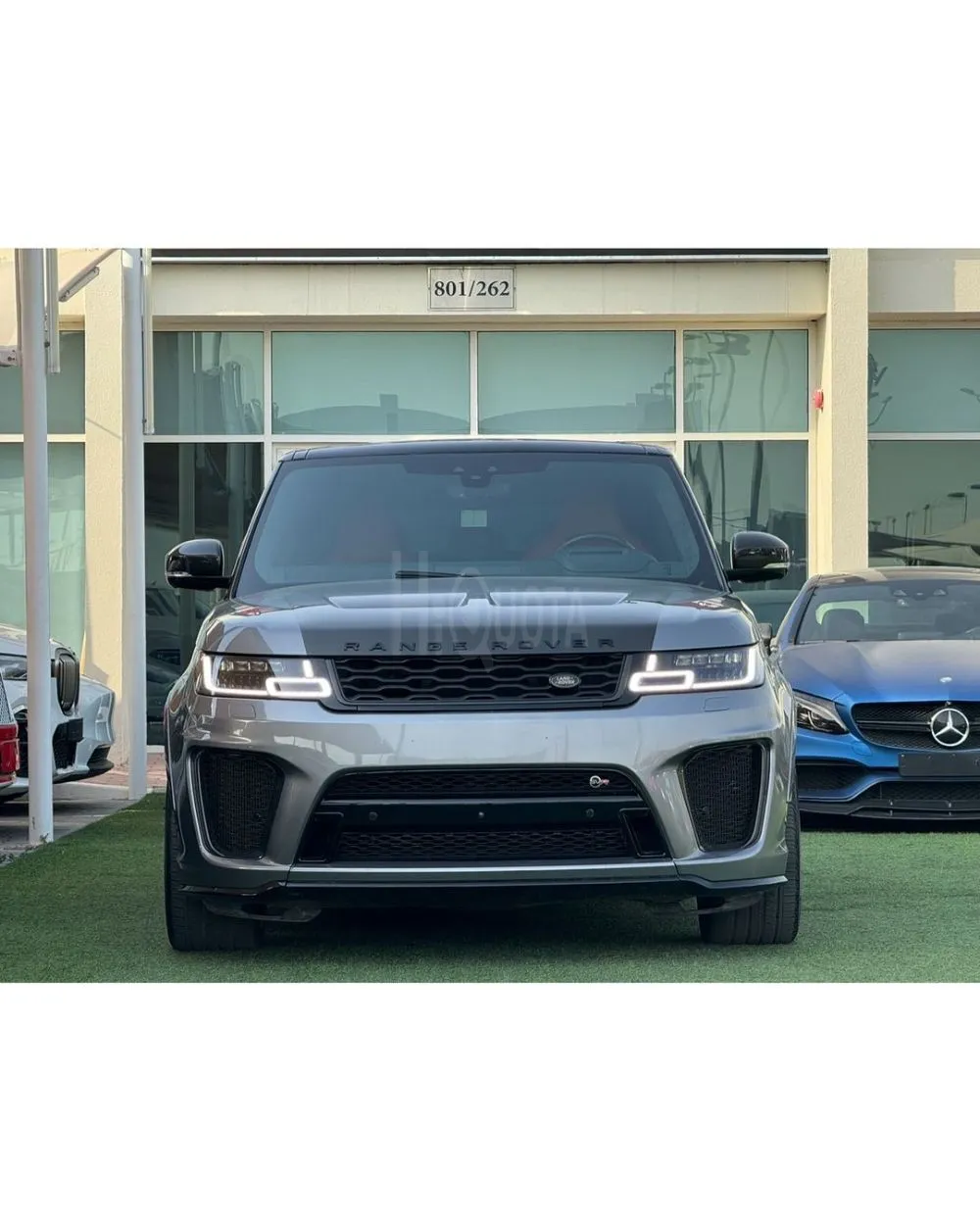 RANGE ROVER SPORT SVR GCC 2020 Original paint zero accidents Full option for sale on HiQuota