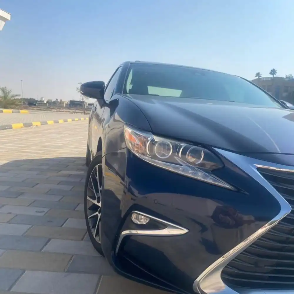 Lexus IS 350 full option  2016