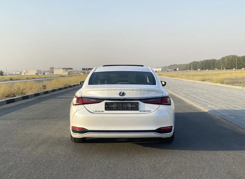 عرض العيد من معرض واحة الشارقة | 2019 هايبرد | مواصفات خليجي for sale on HiQuota