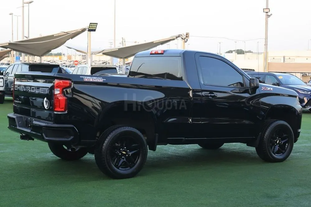CHEVROLET SILVERADO 2021 LT GCC for sale on HiQuota
