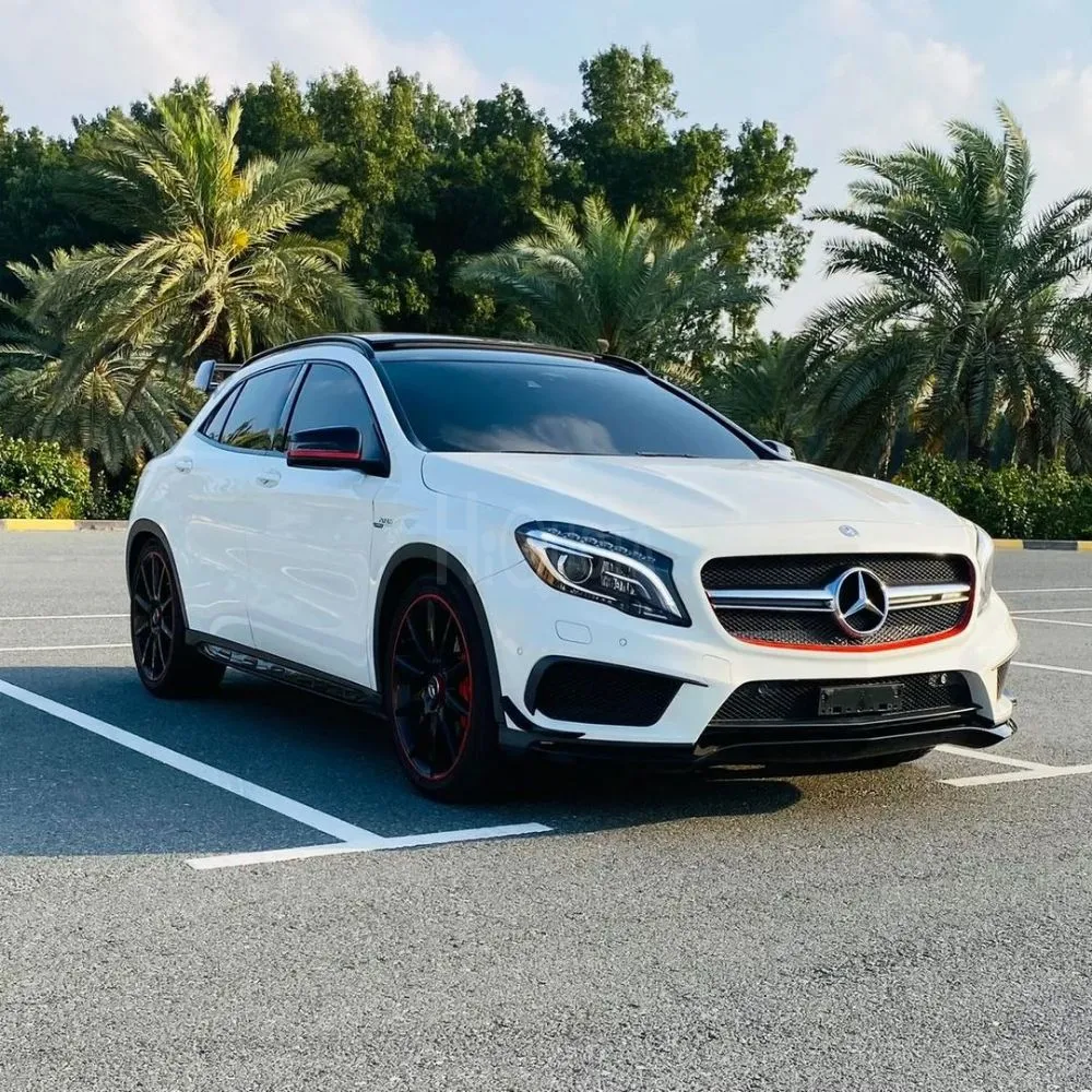 Mercedes-Benz GLA 45AMG Dyeing agency No accidents 2015 model GCC