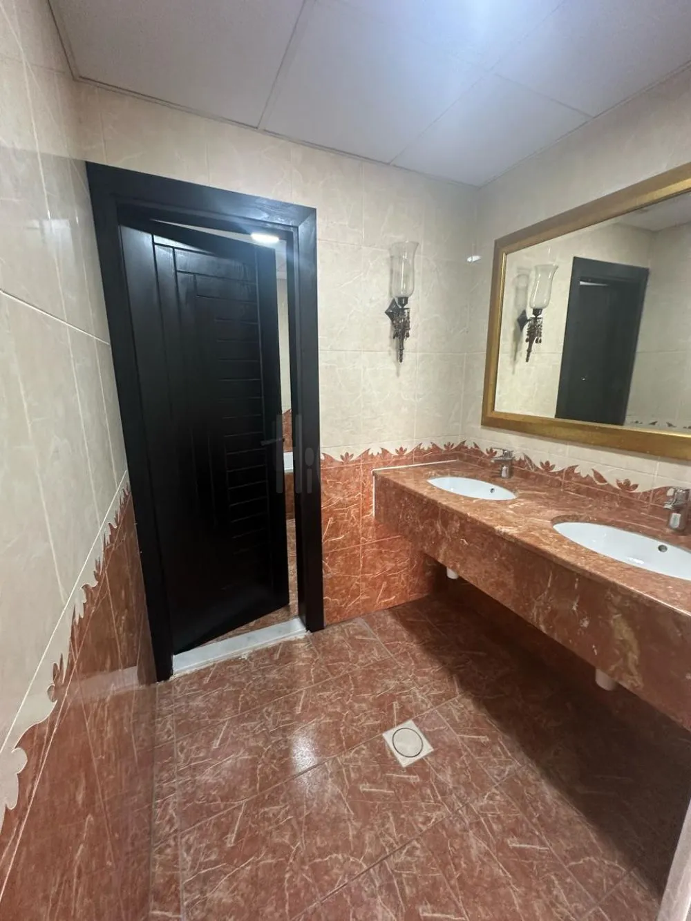 فيلا للإيجار الشارقه الرماقيه  للجميع الجنسيات