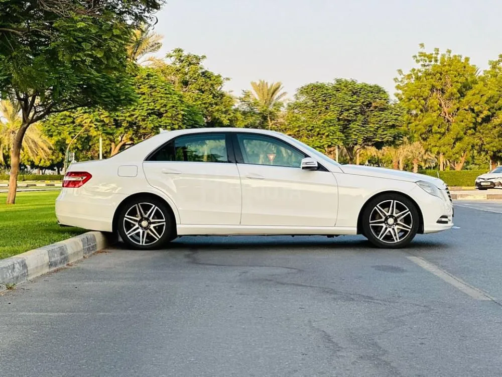 MERCEDES E300 / GCC / MODEL 2013