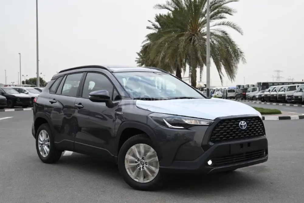 TOYOTA COROLLA CROSS 2024  HYBRID XLE 1.8L PETROL AT for sale on HiQuota