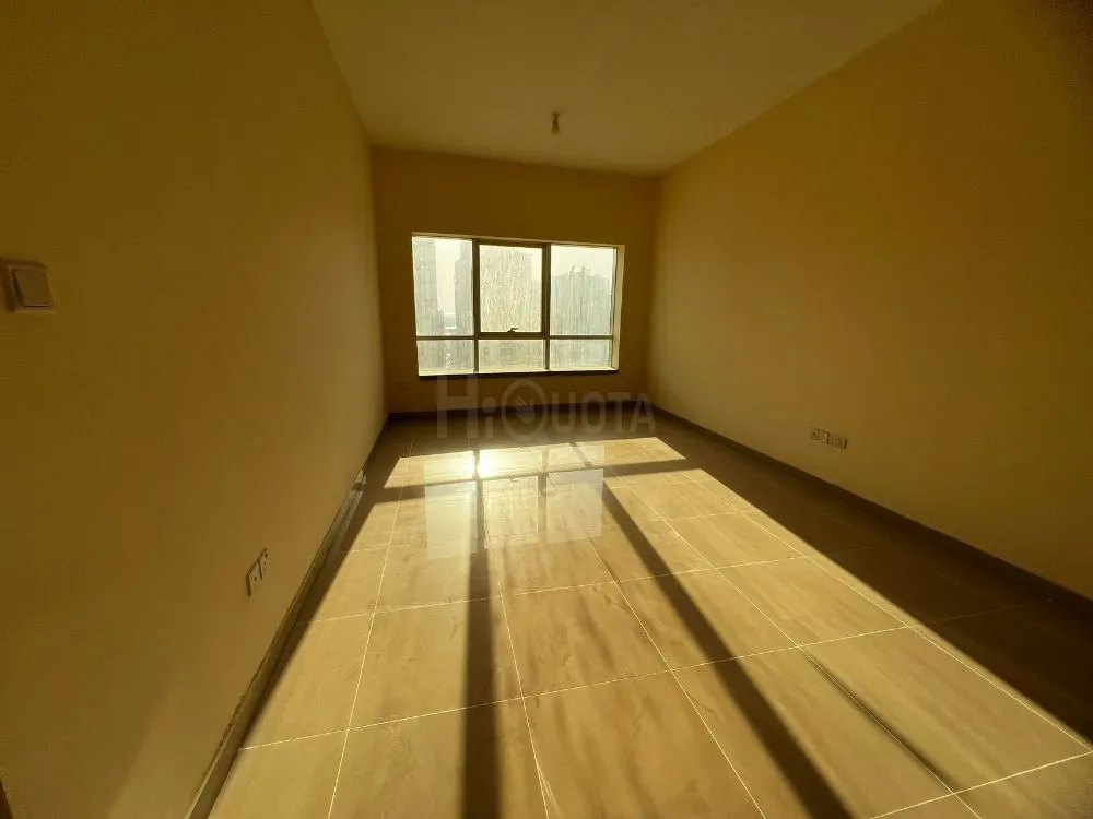 بركن - جيم -مسبح - خزائن بالحائط - على مخرج دبى - مساحة واسعة - تشطيب سوبر لوكس -غرفتين وصالة بالمجاز 2