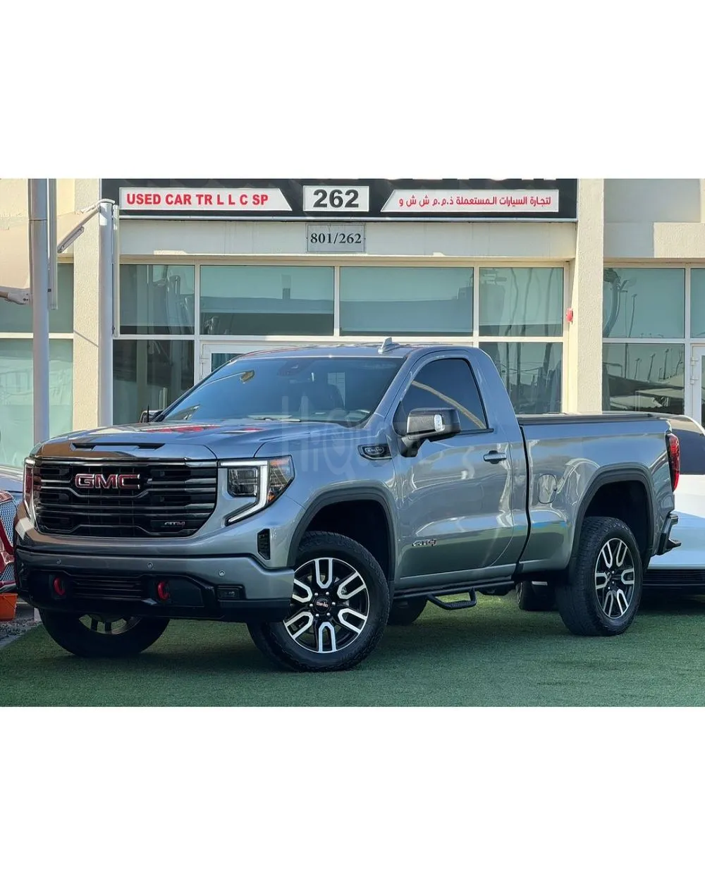 GMC SIERRA AT4 GCC 2023 Service history (under warranty) Original paint Zero accident Full option