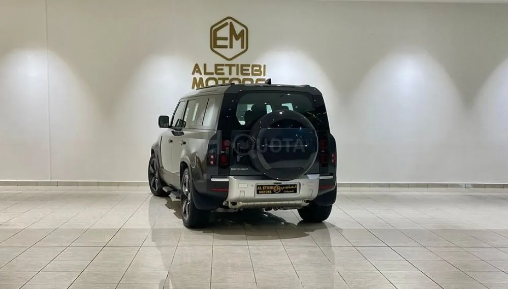 LAND ROVER DEFENDER 110 HSE P400 GRAY COLOR MODEL 2024 0 KM for sale on HiQuota