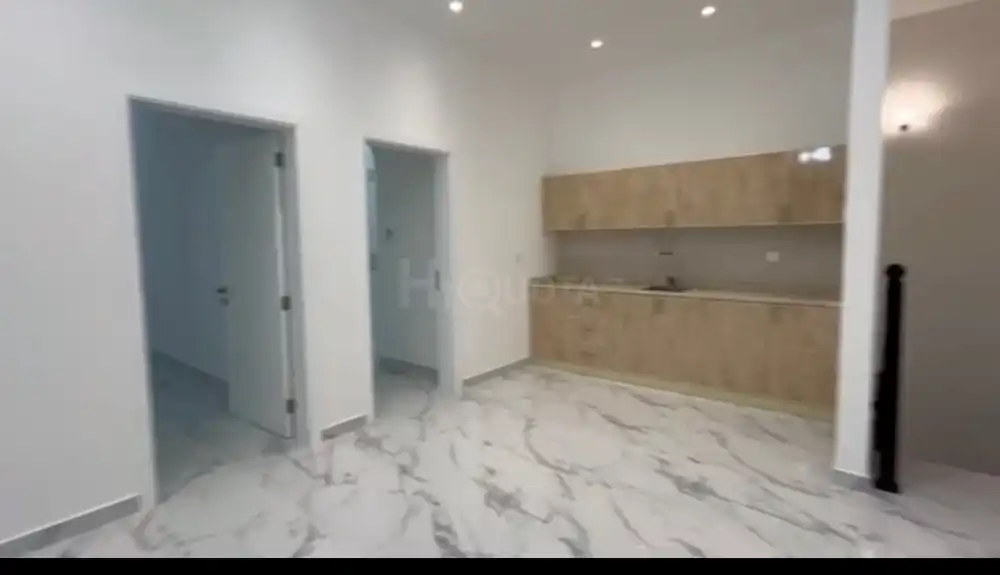 فيلا جديده للإيجار في مالاوية منطقة الرمثا