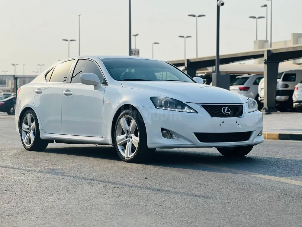 لكزس IS300 for sale on HiQuota
