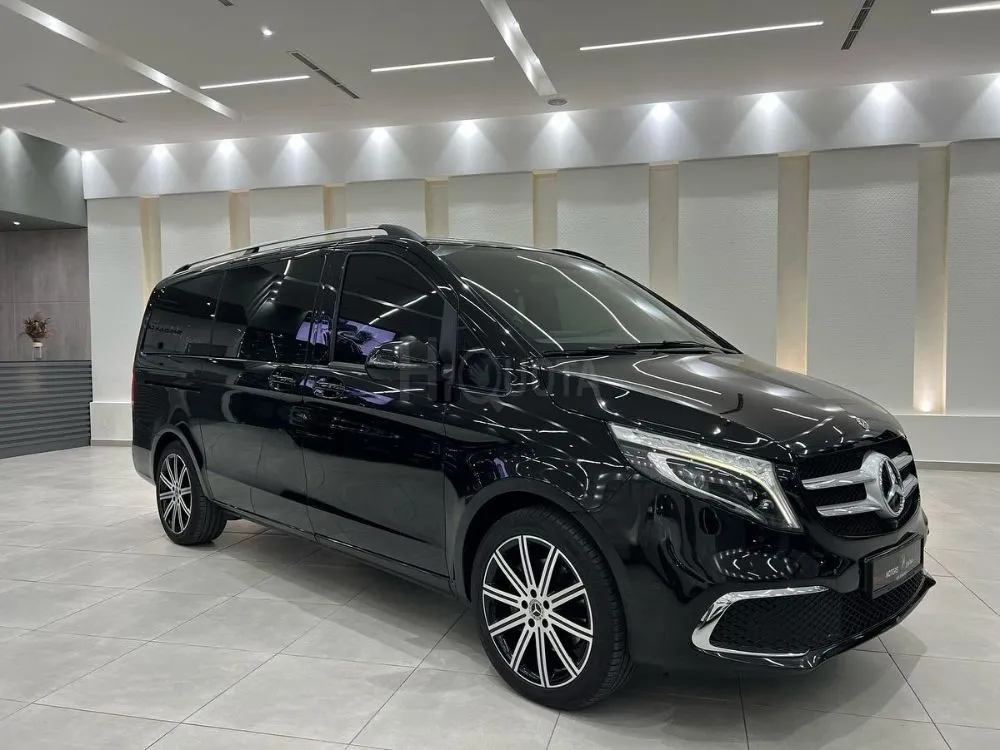 Mercedes Benz Viano V250,2020 Model, Gcc specifications, Very Good Condition for sale on HiQuota