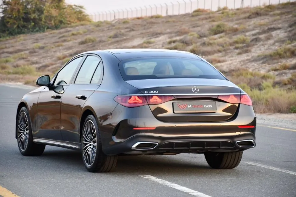 𝗠𝗲𝗿𝗰𝗲𝗱𝗲𝘀 E-𝗖𝗹𝗮𝘀𝘀 300 | 𝗔𝗠𝗚 GCC