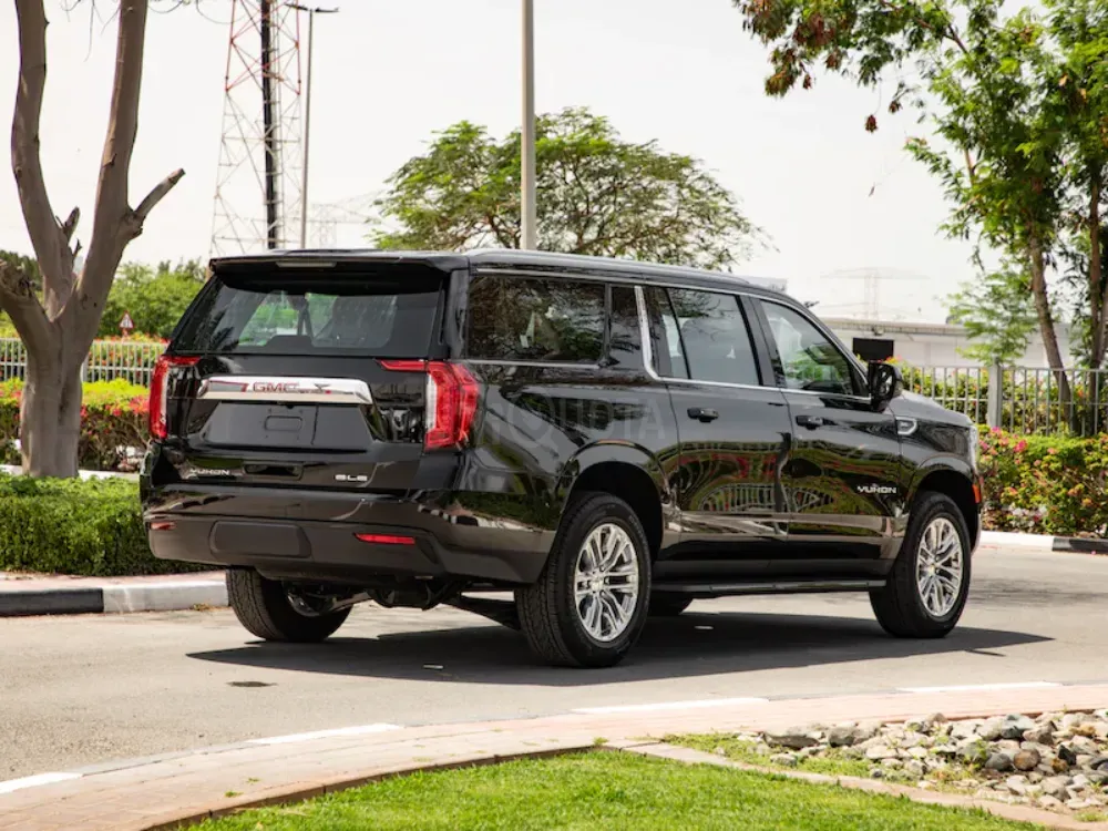 GMC Yukon XL 2023  SLE 4WD/GCC/ 3yrs Local Warranty Service. Local Price for sale on HiQuota