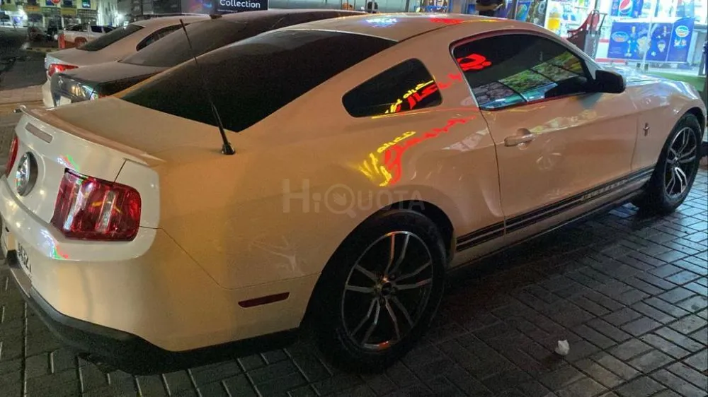 Mustang 2010  6 Cylinder 4.0 CC Very good in petrol for sale on HiQuota