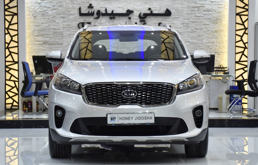 Kia Sorento EXCELLENT DEAL for our KIA Sorento ( 2019 Model ) in Silver Color GCC Specs for sale on HiQuota