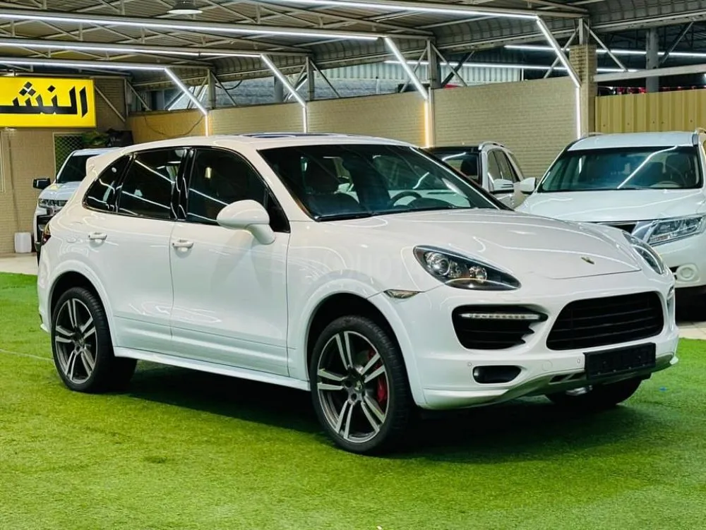 Porsche Cayenne GTS, 2013 GCC model, “agency paint,” in agency condition, without accidents, without faults for sale on HiQuota